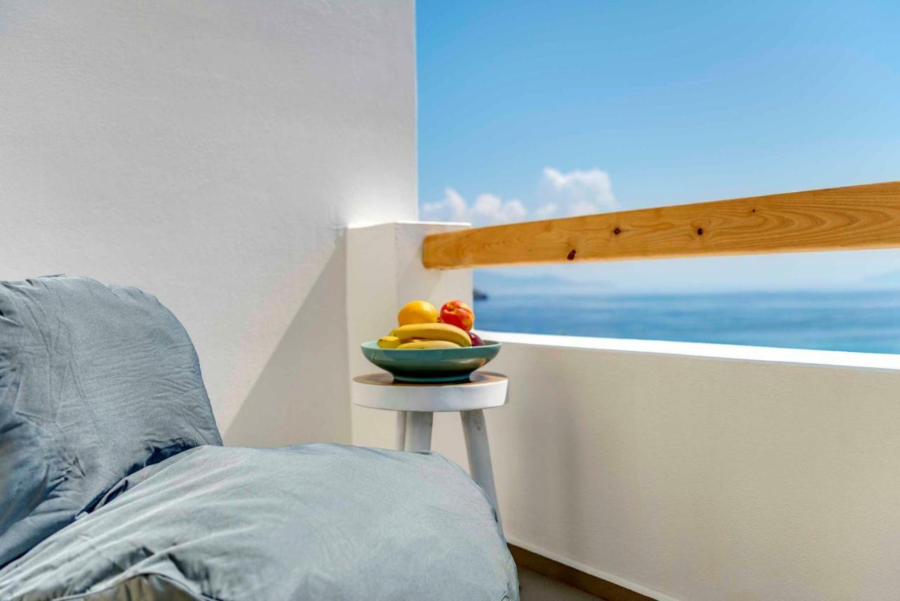 Villa Alba In Syros With Private Jacuzzi Azolimnos Ngoại thất bức ảnh
